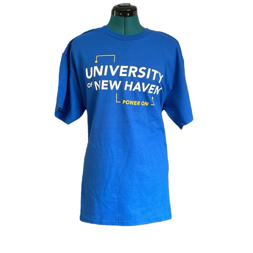 NWOT University of New Haven Tshirt